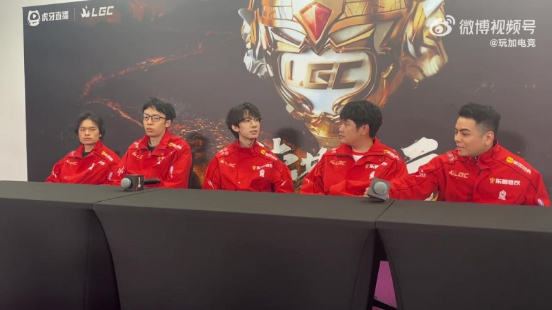 偷一手Faker！Baolan赛后群访：把这个冠军送给粉丝